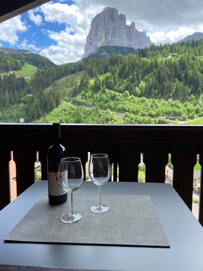 Apartments Mezdi Santa Cristina Val Gardena Exteriör bild