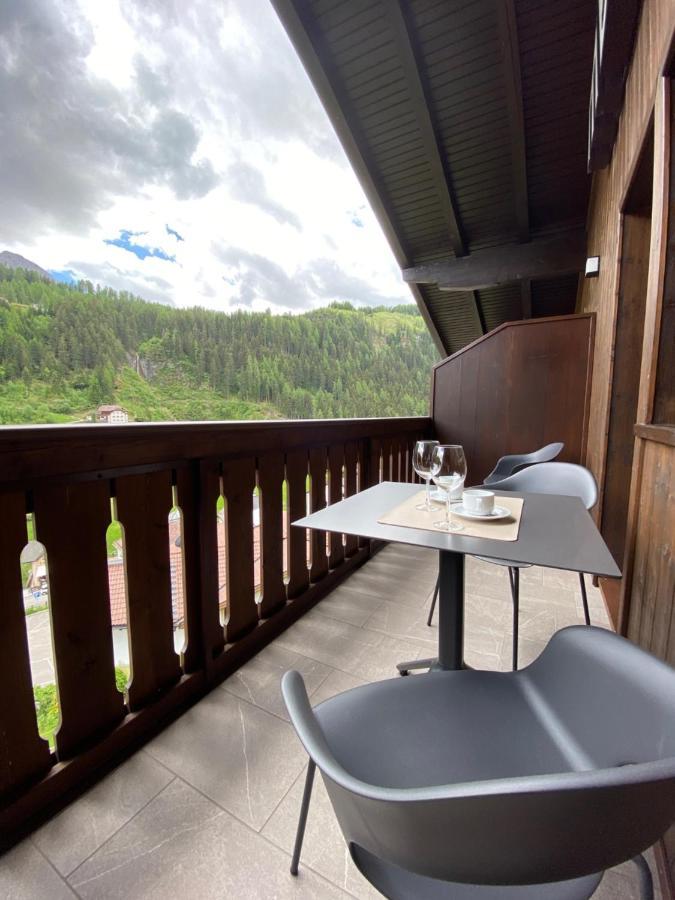 Apartments Mezdi Santa Cristina Val Gardena Exteriör bild